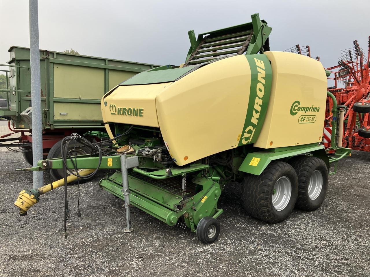 Krone CF 155 XC - Presse à balles rondes: photos 1 Krone CF 155 XC - Presse à balles rondes: photos 1