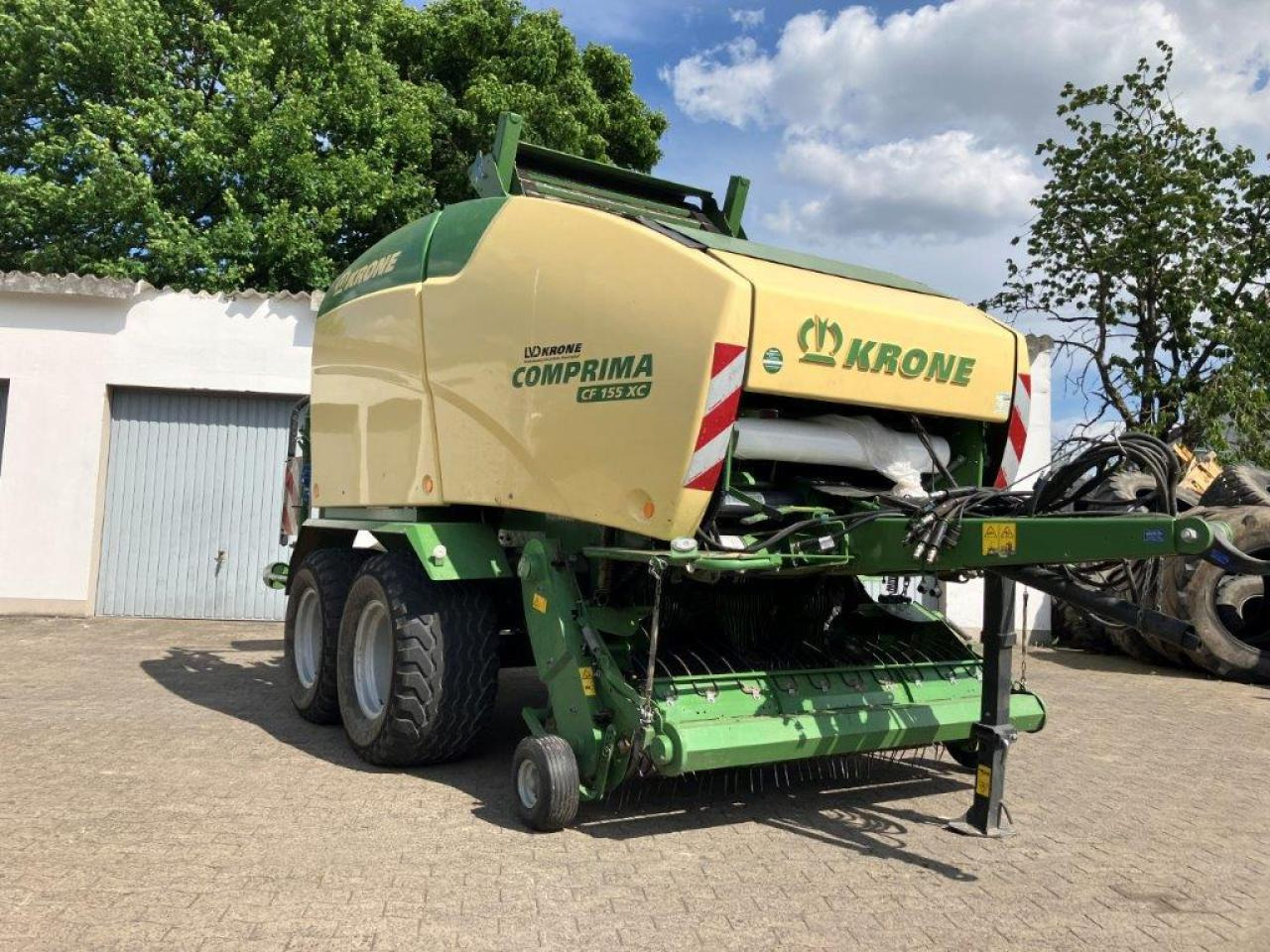 Krone CF 155 XC Comprima - Presse à balles rondes: photos 1 Krone CF 155 XC Comprima - Presse à balles rondes: photos 1