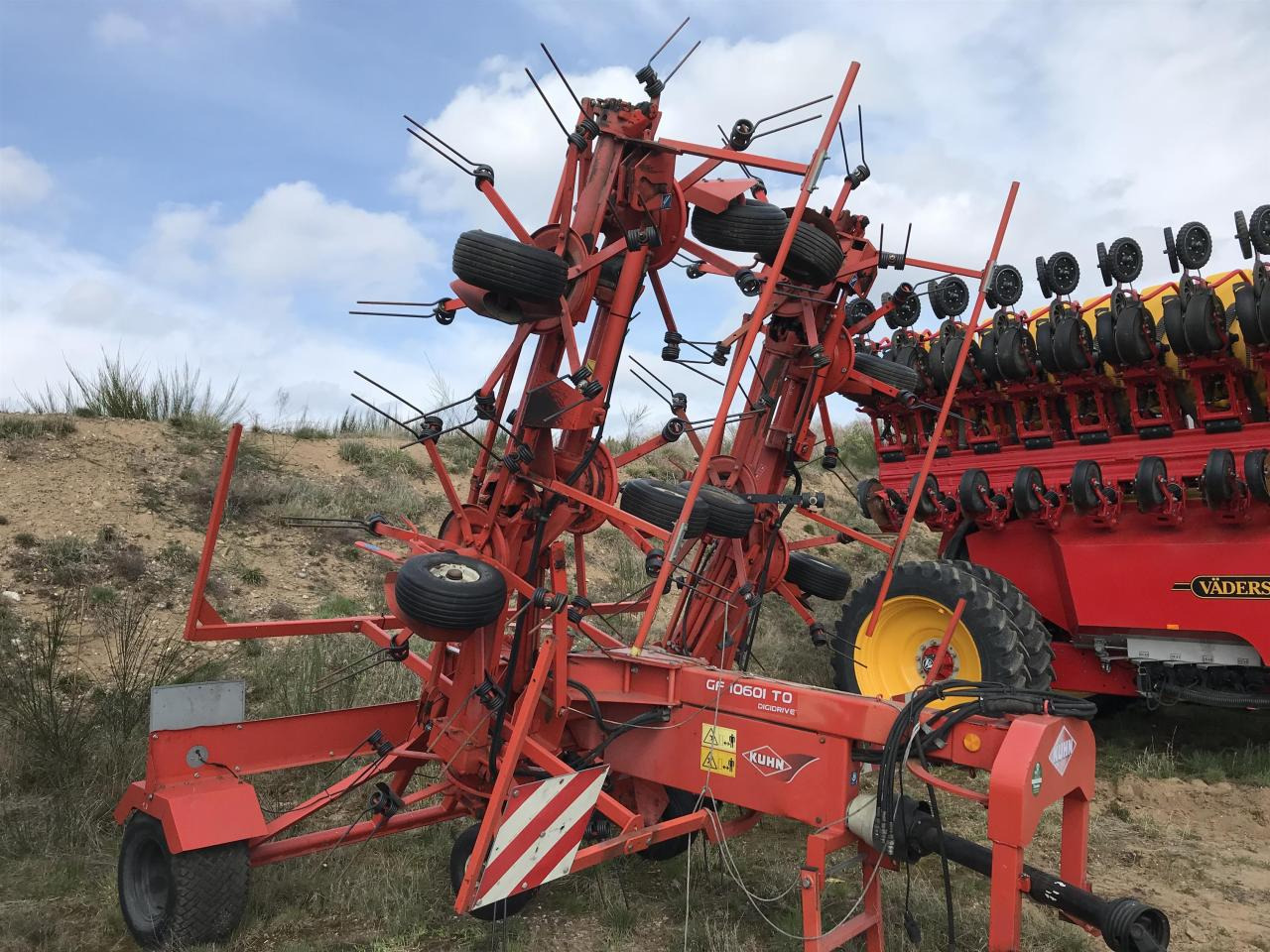 Kuhn GF 10601TO - Faneuse: photos 2 Kuhn GF 10601TO - Faneuse: photos 2