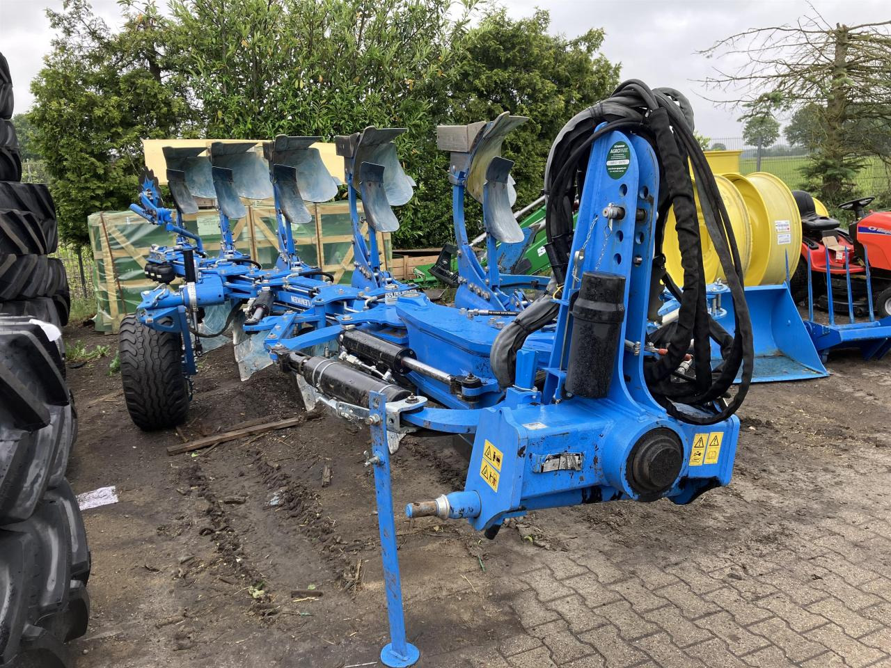Lemken Juwel 8 M V OF U 5 L100 - Charrue: photos 2 Lemken Juwel 8 M V OF U 5 L100 - Charrue: photos 2
