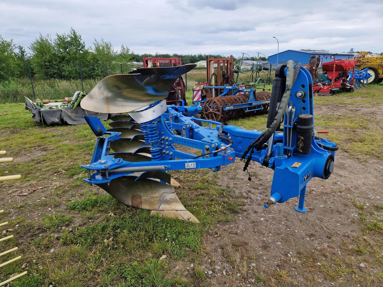Lemken Juwel 8 M X 5+1 - Charrue: photos 2 Lemken Juwel 8 M X 5+1 - Charrue: photos 2