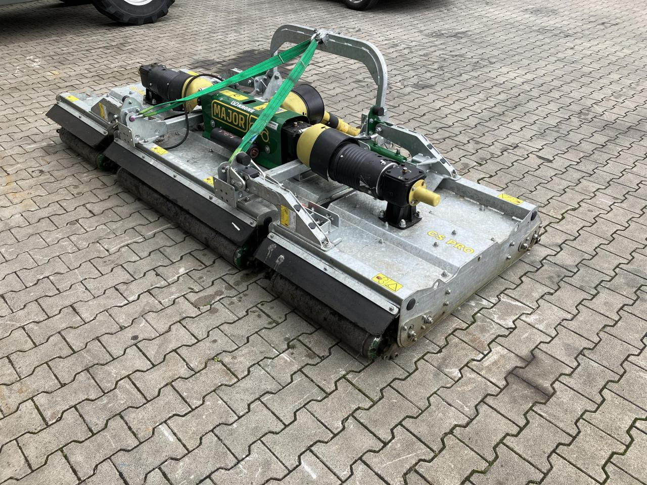 Major MJ65-300 - Motofaucheuse: photos 2 Major MJ65-300 - Motofaucheuse: photos 2