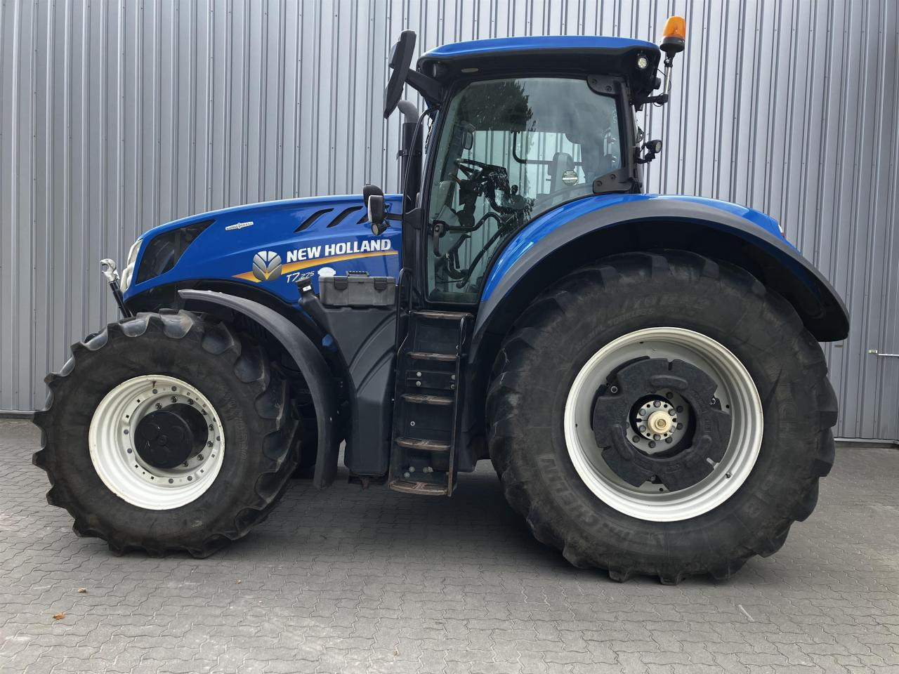 New Holland T7.275 - Tracteur agricole: photos 1 New Holland T7.275 - Tracteur agricole: photos 1