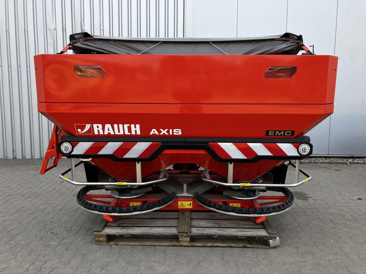 Rauch Axis H 50.2 EMC + W - Distributeur d'engrais: photos 1 Rauch Axis H 50.2 EMC + W - Distributeur d'engrais: photos 1