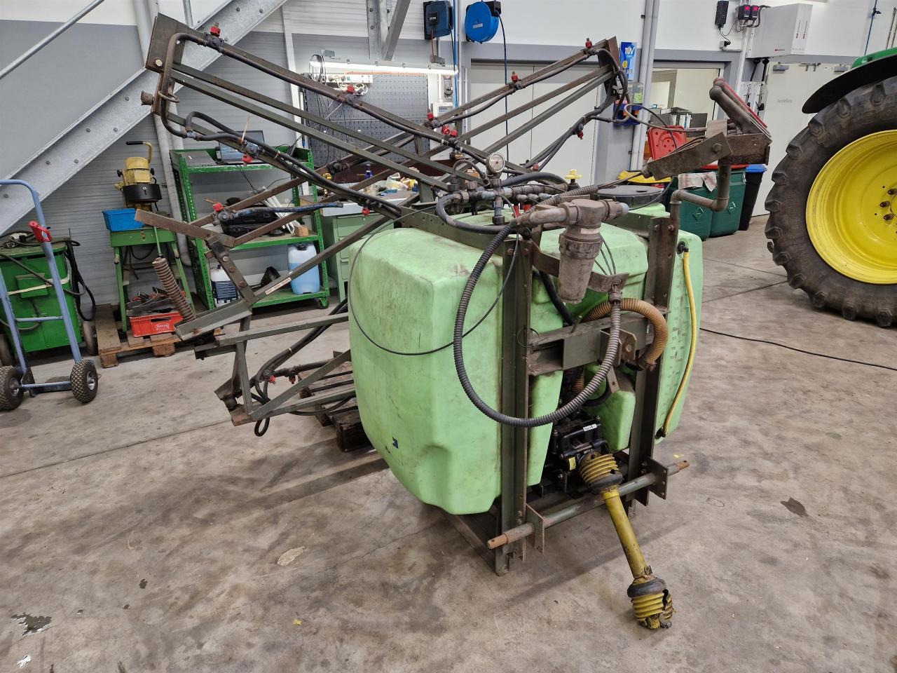 Tecnoma 800 Liter - Pulvé porté: photos 1 Tecnoma 800 Liter - Pulvé porté: photos 1