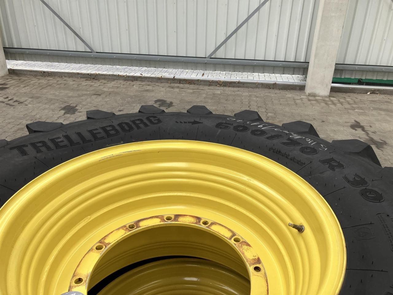 Trelleborg 600/70R30 - Pneu pour Machine agricole: photos 5 Trelleborg 600/70R30 - Pneu pour Machine agricole: photos 5