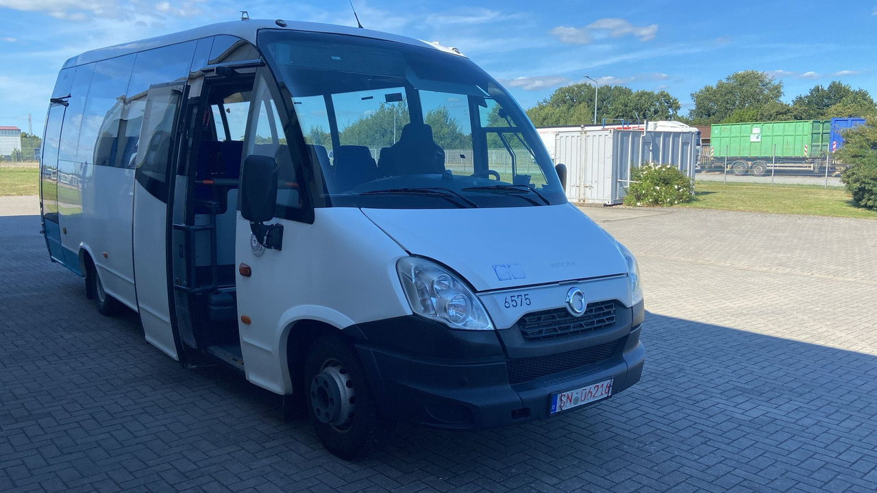 INDCAR WING - Bus urbain: photos 1 INDCAR WING - Bus urbain: photos 1