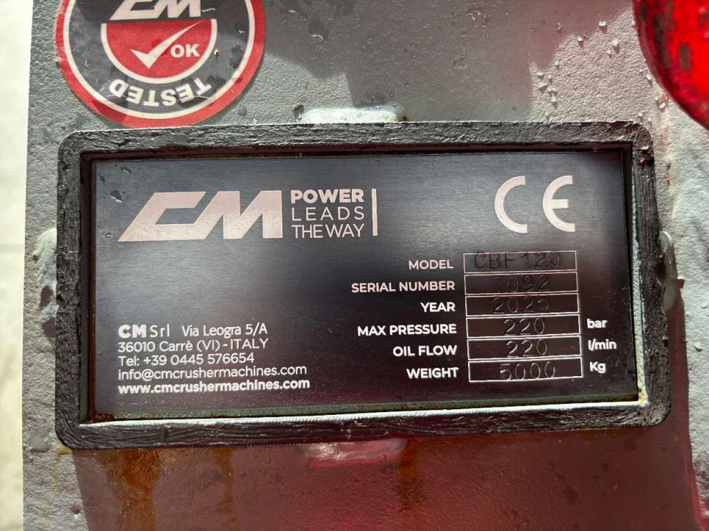 CM Crusher CBF 120 Crusher Bucket - USED - Godet pour Engins de chantier: photos 3 CM Crusher CBF 120 Crusher Bucket - USED - Godet pour Engins de chantier: photos 3