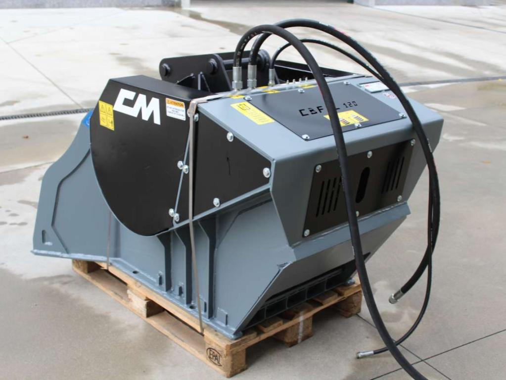 CM Crusher CBF-L 120 Crusher Bucket - Godet pour Mini chargeuse: photos 2 CM Crusher CBF-L 120 Crusher Bucket - Godet pour Mini chargeuse: photos 2
