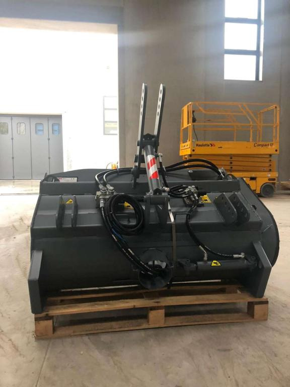 CM Crusher MIX 300 Mixing Bucket - Godet pour Tracteur agricole: photos 2 CM Crusher MIX 300 Mixing Bucket - Godet pour Tracteur agricole: photos 2