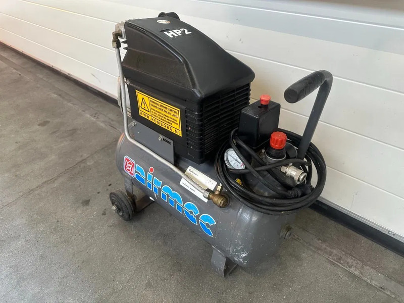 Airmec FIAC BXA 25200 Elektrische Zuigercompressor 2 PK 150 L / min 8 Bar - Compresseur d'air: photos 4 Airmec FIAC BXA 25200 Elektrische Zuigercompressor 2 PK 150 L / min 8 Bar - Compresseur d'air: photos 4