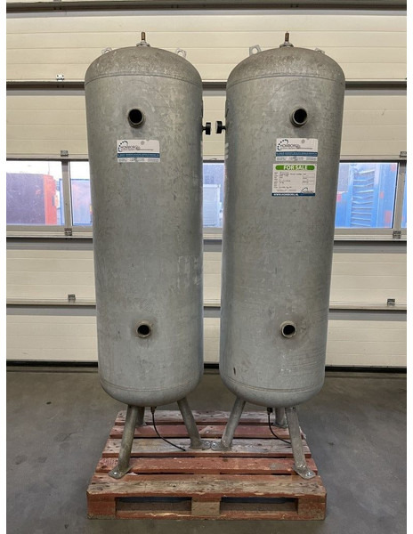 Atlas-Copco 500 Liter Gegalvaniseerde Verticale luchtketel 11 Bar (1 stuks) - Compresseur d'air: photos 2 Atlas-Copco 500 Liter Gegalvaniseerde Verticale luchtketel 11 Bar (1 stuks) - Compresseur d'air: photos 2