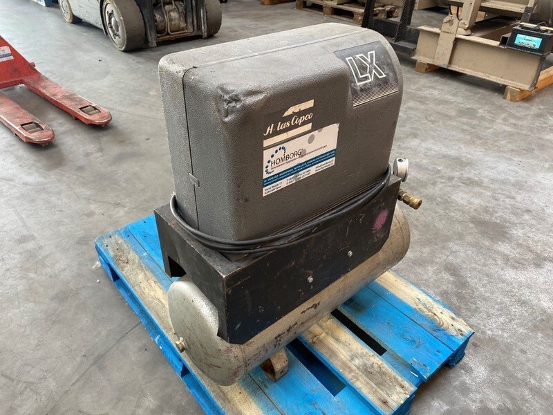 Atlas-Copco LXS 111 1.1 kW 10 bar 125 L / min zuigercompressor met 50 liter ketel - Compresseur d'air: photos 2 Atlas-Copco LXS 111 1.1 kW 10 bar 125 L / min zuigercompressor met 50 liter ketel - Compresseur d'air: photos 2