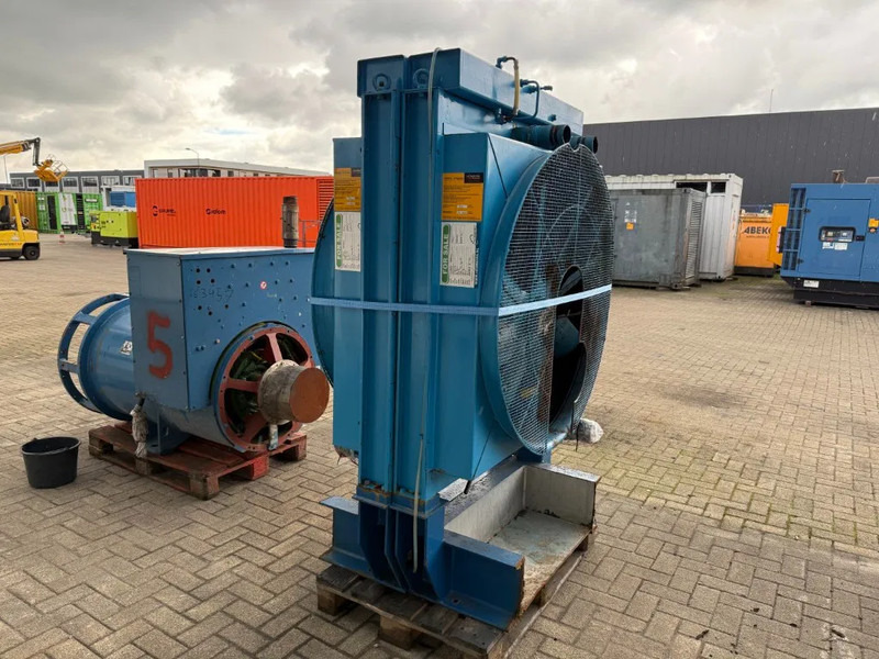 Cummins KTTA 19 G Radiateur Koeler Radiator 700 PK - Moteur pour Matériel de manutention: photos 3 Cummins KTTA 19 G Radiateur Koeler Radiator 700 PK - Moteur pour Matériel de manutention: photos 3