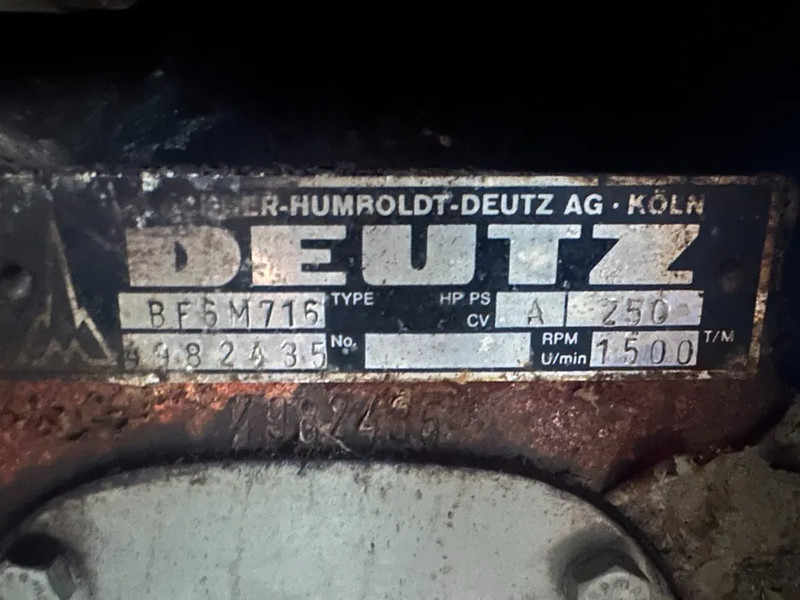 Deutz BF6M 716 AvK 200 kVA generatorset in container afzetbak haakarm - Groupe électrogène: photos 4 Deutz BF6M 716 AvK 200 kVA generatorset in container afzetbak haakarm - Groupe électrogène: photos 4