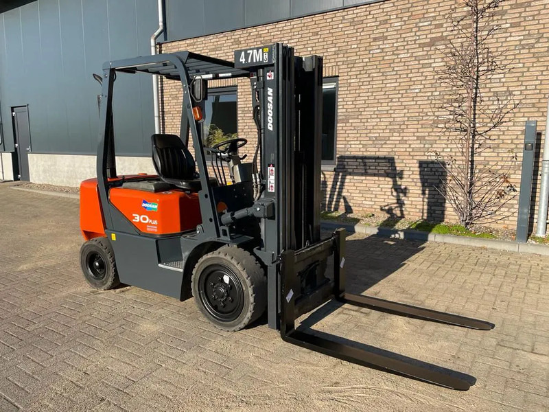 Chariot élévateur diesel Doosan D30G Yanmar 3 ton Triplex Freelift Sideshift Diesel Heftruck 470 cm hefhoogte: photos 13