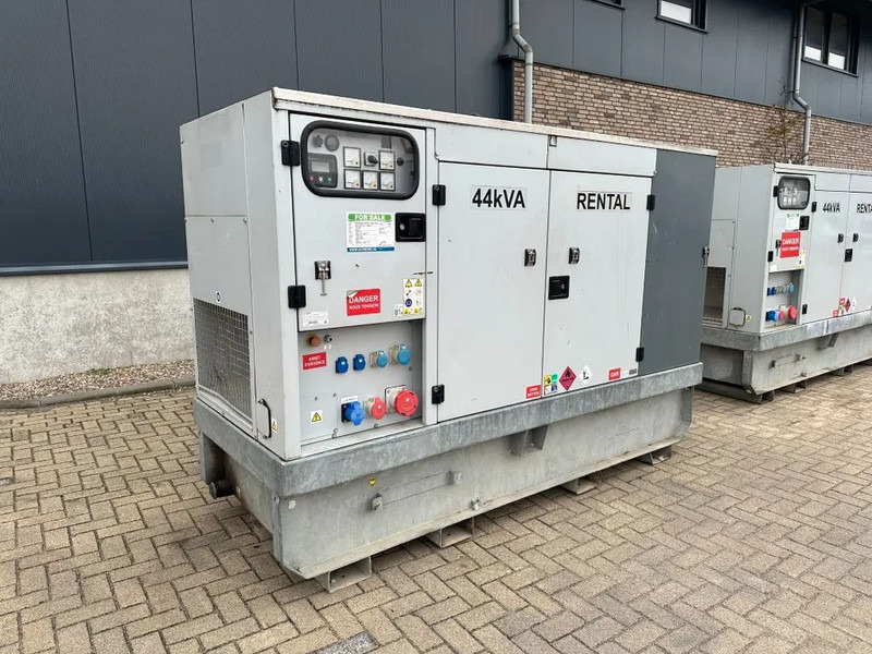 Europower EPUS44TDE Kubota Leroy Somer 44 kVA Supersilent Rental generatorset - Groupe électrogène: photos 2 Europower EPUS44TDE Kubota Leroy Somer 44 kVA Supersilent Rental generatorset - Groupe électrogène: photos 2