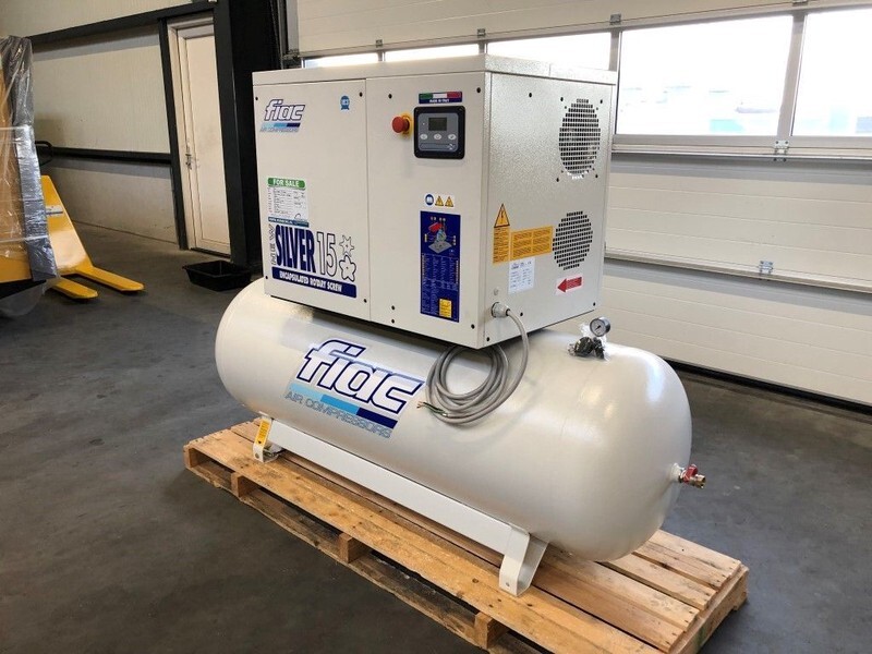 Fiac New Silver 15 / 500 Silent 11 kW 1430 L / min Elektrische Schroefcompressor met ketel - Compresseur d'air: photos 3 Fiac New Silver 15 / 500 Silent 11 kW 1430 L / min Elektrische Schroefcompressor met ketel - Compresseur d'air: photos 3