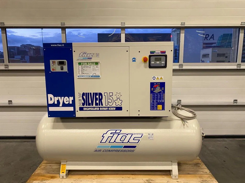 Fiac NewSilver D 15 / 500 NewSilver D 15 / 500 - 1430 L / min 11 kW 10 bar Elektrische Schroefcompressor + Droger - Compresseur d'air: photos 2 Fiac NewSilver D 15 / 500 NewSilver D 15 / 500 - 1430 L / min 11 kW 10 bar Elektrische Schroefcompressor + Droger - Compresseur d'air: photos 2