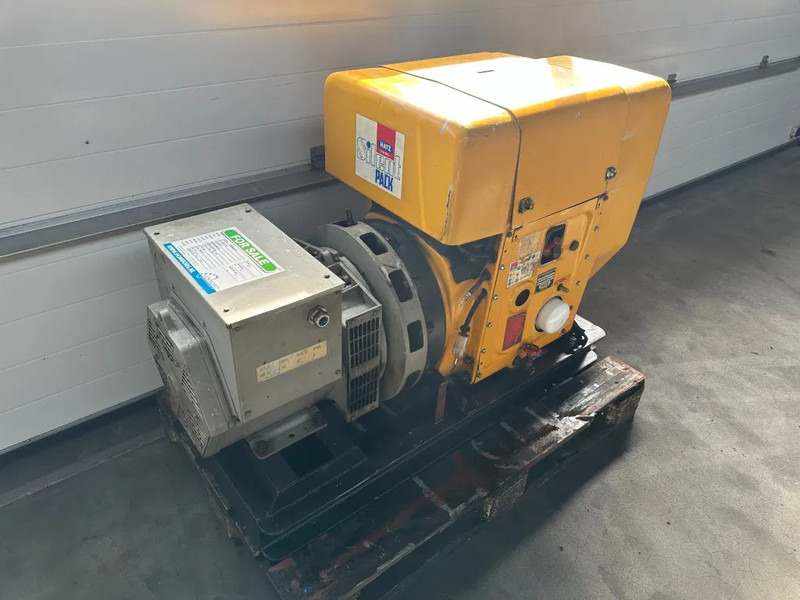 Hatz 2L40CH Stamford 15 kVA Silentpack generatorset - Groupe électrogène: photos 4 Hatz 2L40CH Stamford 15 kVA Silentpack generatorset - Groupe électrogène: photos 4