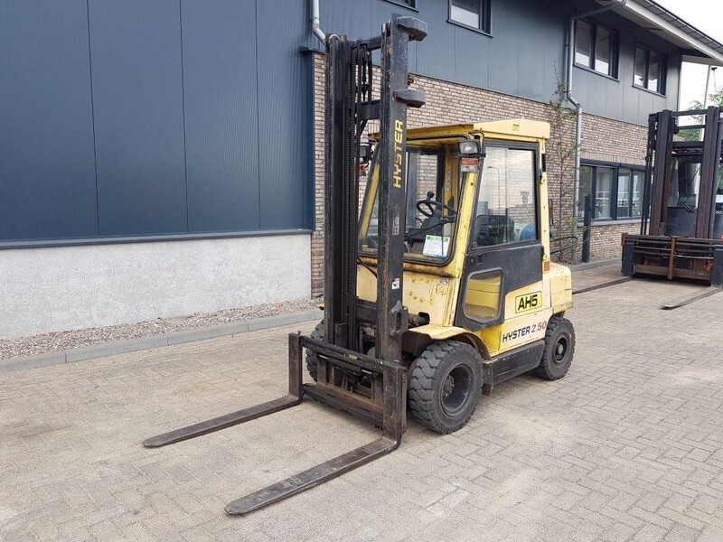 Hyster H2.50XM 2.5 ton Duplex Sideshift LPG Heftruck - Chariot élévateur à gaz: photos 2 Hyster H2.50XM 2.5 ton Duplex Sideshift LPG Heftruck - Chariot élévateur à gaz: photos 2