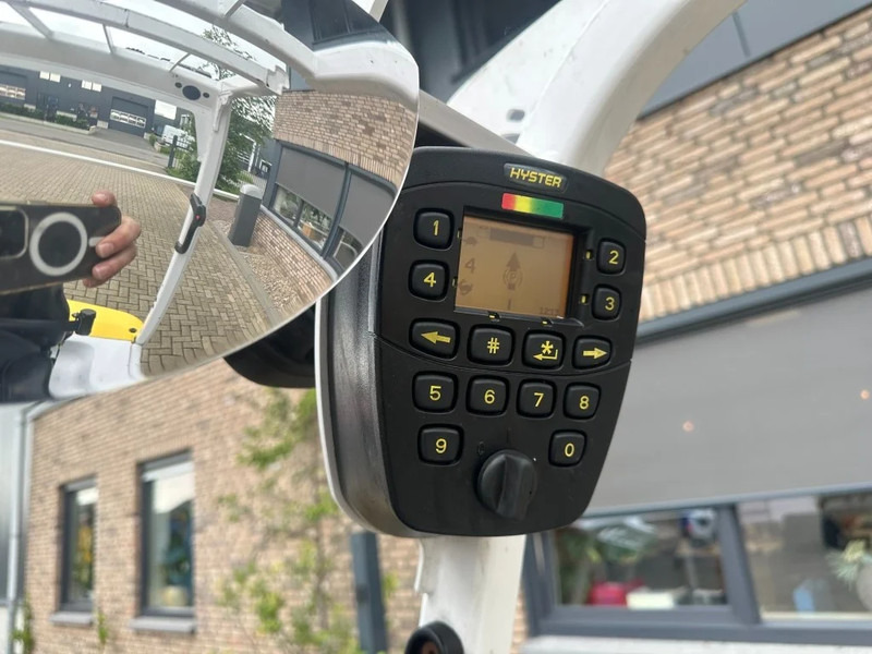 Chariot élévateur Hyster J1.8XN MWB 1.8 ton Triplex Freelift Sideshift Positioner Elektra Heftruck Accu 2023: photos 12 Chariot élévateur Hyster J1.8XN MWB 1.8 ton Triplex Freelift Sideshift Positioner Elektra Heftruck Accu 2023: photos 12