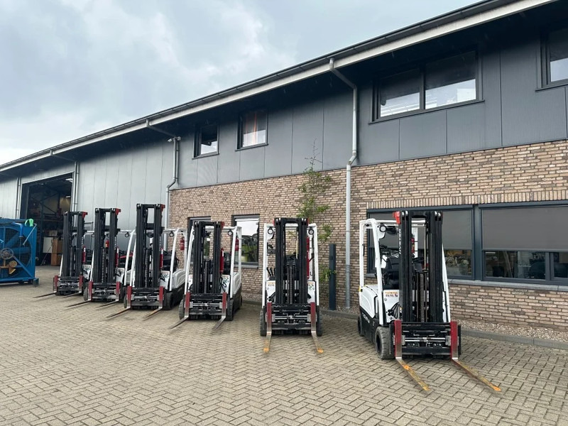 Chariot élévateur Hyster J1.8XN MWB 1.8 ton Triplex Freelift Sideshift Positioner Elektra Heftruck Accu 2023: photos 13 Chariot élévateur Hyster J1.8XN MWB 1.8 ton Triplex Freelift Sideshift Positioner Elektra Heftruck Accu 2023: photos 13