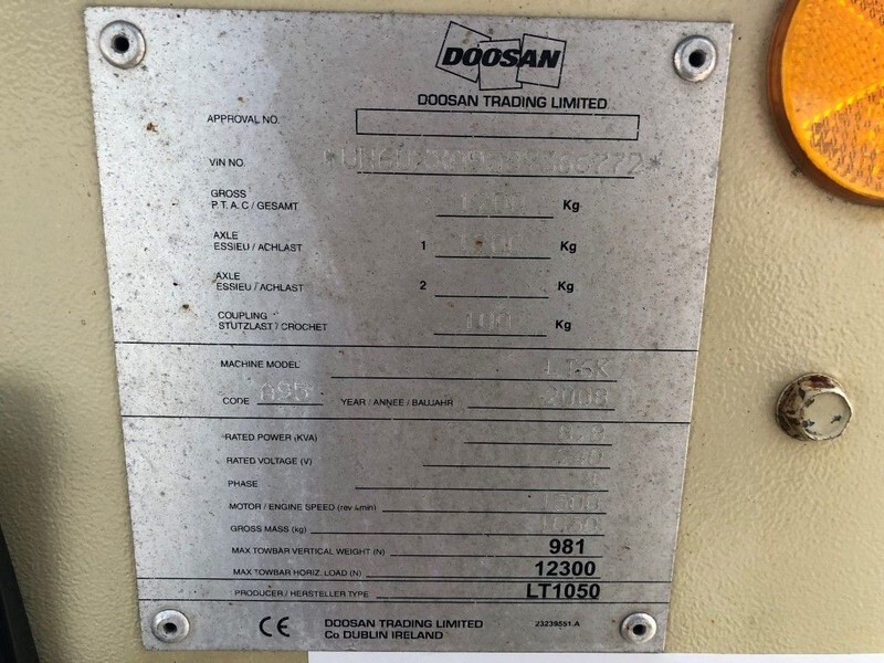 Ingersoll Rand Kubota LT6K 9 meter light tower generator - Mat d'éclairage: photos 3 Ingersoll Rand Kubota LT6K 9 meter light tower generator - Mat d'éclairage: photos 3
