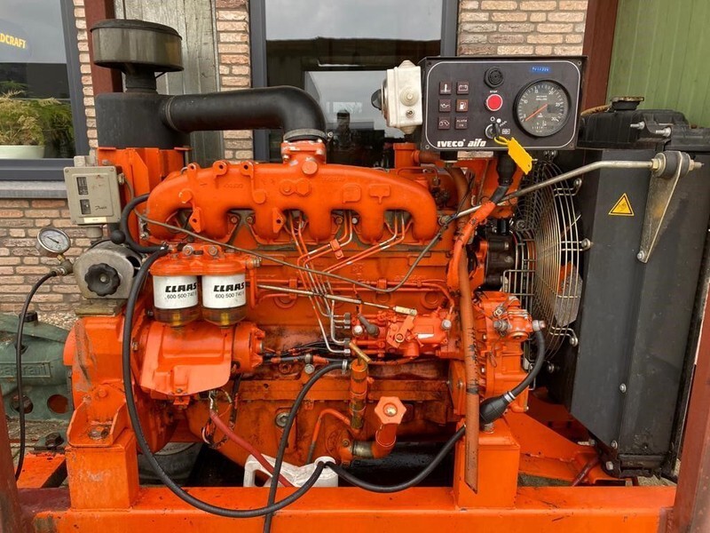 Iveco 8061 I 25.00 Waterpomp Caprari 144 m3 / h 12 Bar Mobiele Beregenings pompset - Pompe à eau: photos 4 Iveco 8061 I 25.00 Waterpomp Caprari 144 m3 / h 12 Bar Mobiele Beregenings pompset - Pompe à eau: photos 4