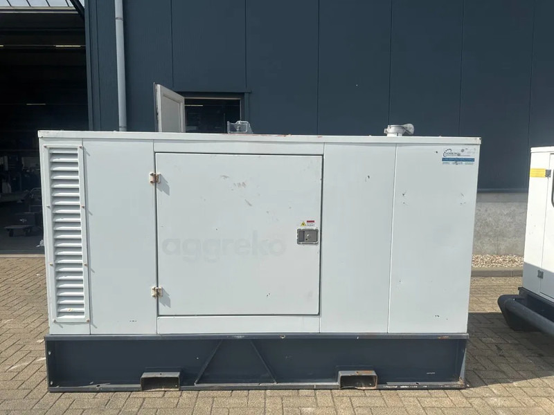 Groupe électrogène Iveco FPT NEF45 SM1A.A004 Stamford 60 kVA Silent Rental generatorset: photos 1