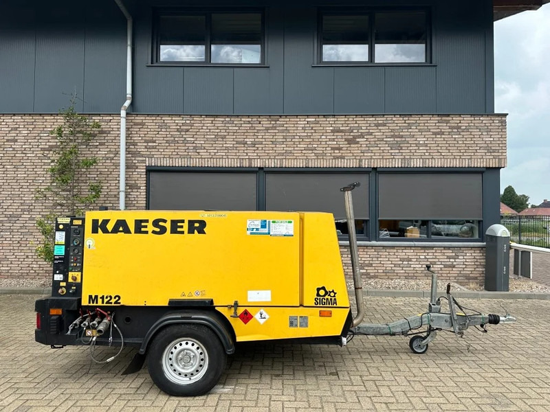 Kaeser M122 Deutz 11.1 m3 / min 7 Bar 83 kW Mobiele Diesel Compressor - Compresseur d'air: photos 1 Kaeser M122 Deutz 11.1 m3 / min 7 Bar 83 kW Mobiele Diesel Compressor - Compresseur d'air: photos 1
