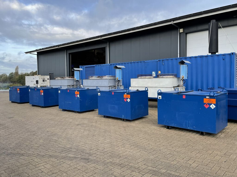 Kiwa IBC 1000 liter Kiwa IBC Dieseltank met keuring - Cuve de stockage: photos 1 Kiwa IBC 1000 liter Kiwa IBC Dieseltank met keuring - Cuve de stockage: photos 1