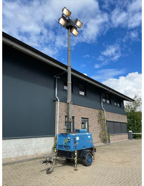 Kubota Superlight VT1 mobiele lichtmast-generator - Mat d'éclairage: photos 2 Kubota Superlight VT1 mobiele lichtmast-generator - Mat d'éclairage: photos 2
