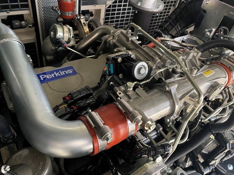 Perkins 275 kVA - 1206D-70TTAG3 Stamford 275 kVA Supersilent generatorset New ! - Groupe électrogène: photos 5 Perkins 275 kVA - 1206D-70TTAG3 Stamford 275 kVA Supersilent generatorset New ! - Groupe électrogène: photos 5