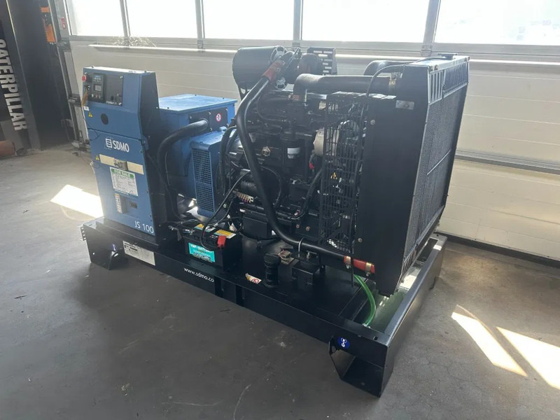 SDMO JS100K John Deere Leroy Somer 100 kVA generatorset - Groupe électrogène: photos 5 SDMO JS100K John Deere Leroy Somer 100 kVA generatorset - Groupe électrogène: photos 5