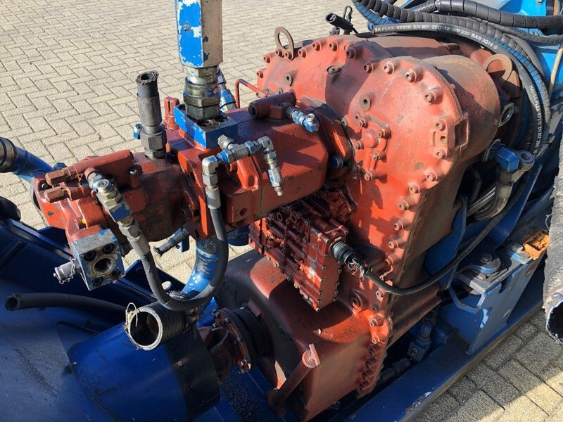 Moteur Sisu Valmet Diesel 74.234 ETA 181 HP diesel enine with ZF gearbox: photos 11