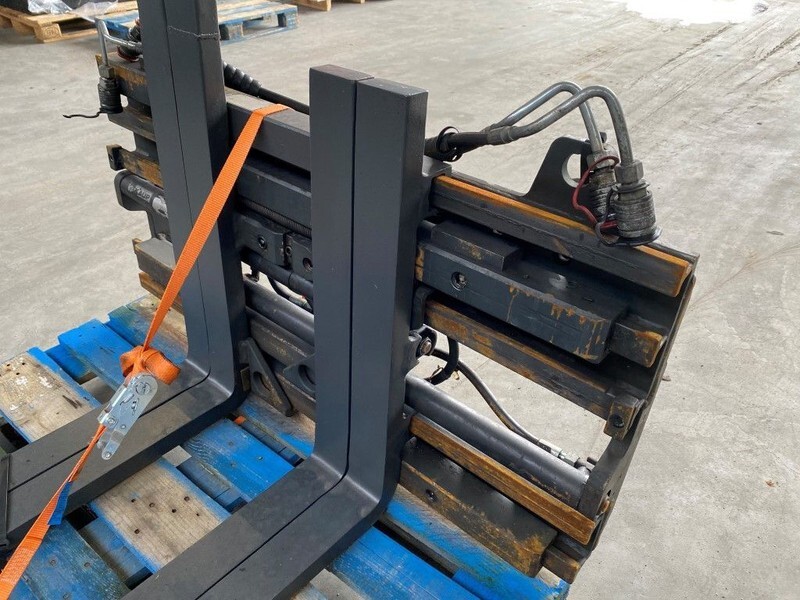 Still FEM2 Vorkenbord Positioner Vorkenversteller Sideshift - Fourches: photos 4 Still FEM2 Vorkenbord Positioner Vorkenversteller Sideshift - Fourches: photos 4