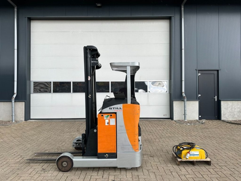 Still FM-X 12 Reachtruck 1.2 ton Triplex Freelift Sideshift Elektra Reachtruck - Chariot à mât rétractable: photos 1 Still FM-X 12 Reachtruck 1.2 ton Triplex Freelift Sideshift Elektra Reachtruck - Chariot à mât rétractable: photos 1
