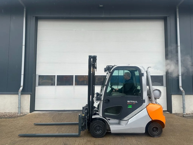 Still RX 70-25 T 2.5 ton Duplex Sideshift Positioner LPG Heftruck - Chariot élévateur à gaz: photos 1 Still RX 70-25 T 2.5 ton Duplex Sideshift Positioner LPG Heftruck - Chariot élévateur à gaz: photos 1