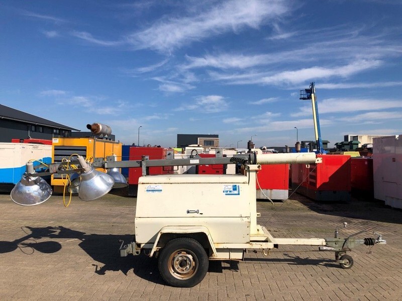 Terex Kubota Leroy Somer 7 kVA lichtmast aggregaat light tower - Mat d'éclairage: photos 1 Terex Kubota Leroy Somer 7 kVA lichtmast aggregaat light tower - Mat d'éclairage: photos 1