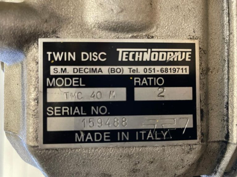 Vetus M2 Vetus 11 PK Marine Diesel motor Twindisc Keerkoppeling - Moteur: photos 4 Vetus M2 Vetus 11 PK Marine Diesel motor Twindisc Keerkoppeling - Moteur: photos 4