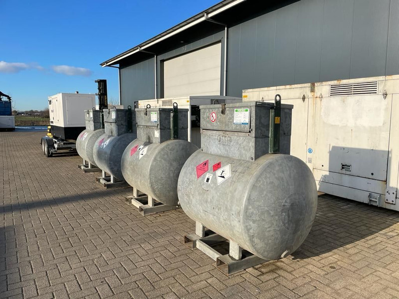 Dieseltank Rietberg 1000 liter Dieseltank Gegalvaniseerd IBC met keuring ! - Cuve de stockage: photos 4 Dieseltank Rietberg 1000 liter Dieseltank Gegalvaniseerd IBC met keuring ! - Cuve de stockage: photos 4