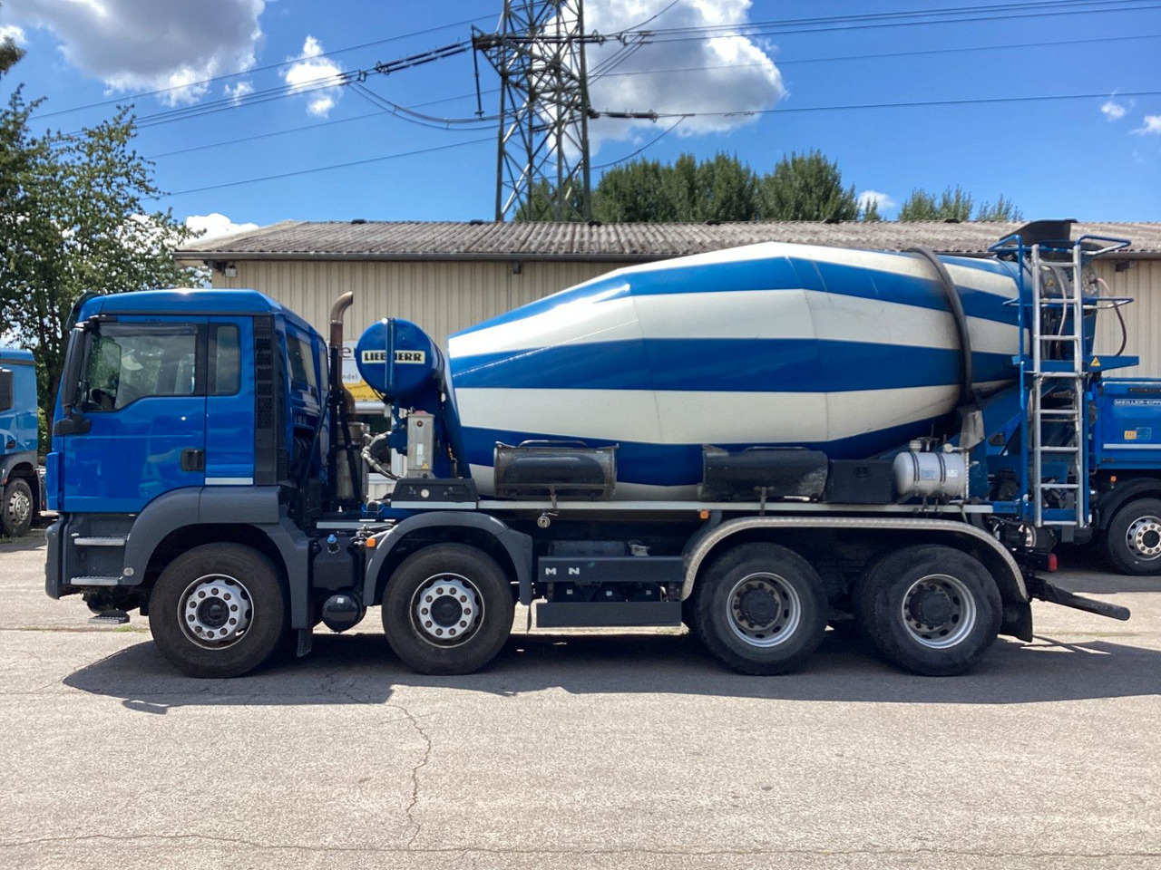 MAN TGS 35.470 8x4 Liebherr HTM905P Intarder Betonmi - Camion malaxeur: photos 2 MAN TGS 35.470 8x4 Liebherr HTM905P Intarder Betonmi - Camion malaxeur: photos 2