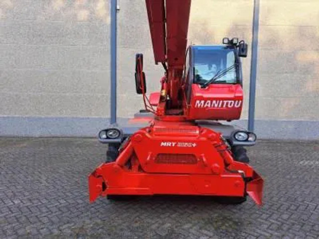 Manitou MRT 2150+ Privilege All-Terrain Rotating Telehandler (2015) - Chargeuse: photos 2 Manitou MRT 2150+ Privilege All-Terrain Rotating Telehandler (2015) - Chargeuse: photos 2