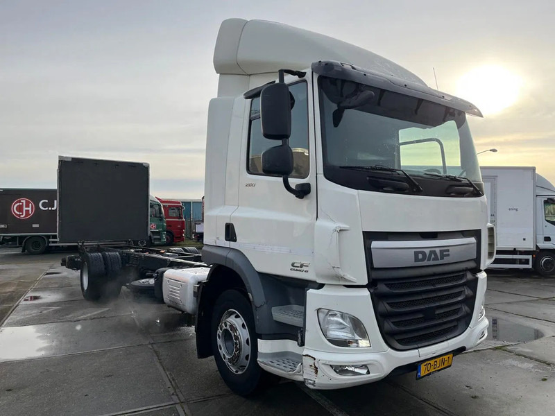 DAF CF 260 CF 260 FA CHASSIS CABINE EURO 6 - Châssis cabine: photos 1 DAF CF 260 CF 260 FA CHASSIS CABINE EURO 6 - Châssis cabine: photos 1