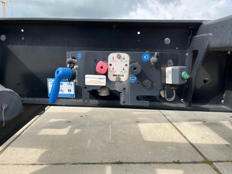 Semi-remorque porte-conteneur/ Caisse mobile Kögel PORT 40 SIMPLEX 20: photos 16 Semi-remorque porte-conteneur/ Caisse mobile Kögel PORT 40 SIMPLEX 20: photos 16