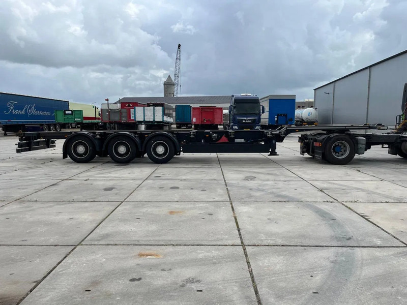 Semi-remorque porte-conteneur/ Caisse mobile Kögel PORT 40 SIMPLEX 20: photos 8 Semi-remorque porte-conteneur/ Caisse mobile Kögel PORT 40 SIMPLEX 20: photos 8