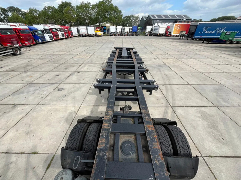 Semi-remorque porte-conteneur/ Caisse mobile Kögel PORT 40 SIMPLEX 20: photos 10 Semi-remorque porte-conteneur/ Caisse mobile Kögel PORT 40 SIMPLEX 20: photos 10