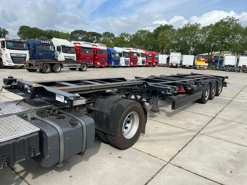 Semi-remorque porte-conteneur/ Caisse mobile Kögel PORT 40 SIMPLEX 20: photos 6 Semi-remorque porte-conteneur/ Caisse mobile Kögel PORT 40 SIMPLEX 20: photos 6