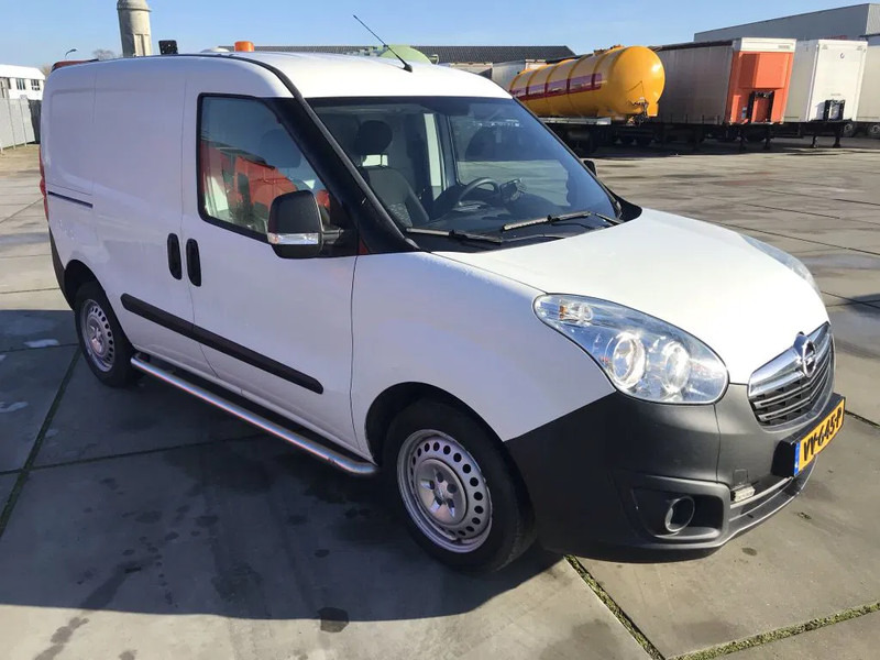 Opel Combo 1.6 CDTI - Fourgon utilitaire: photos 1 Opel Combo 1.6 CDTI - Fourgon utilitaire: photos 1